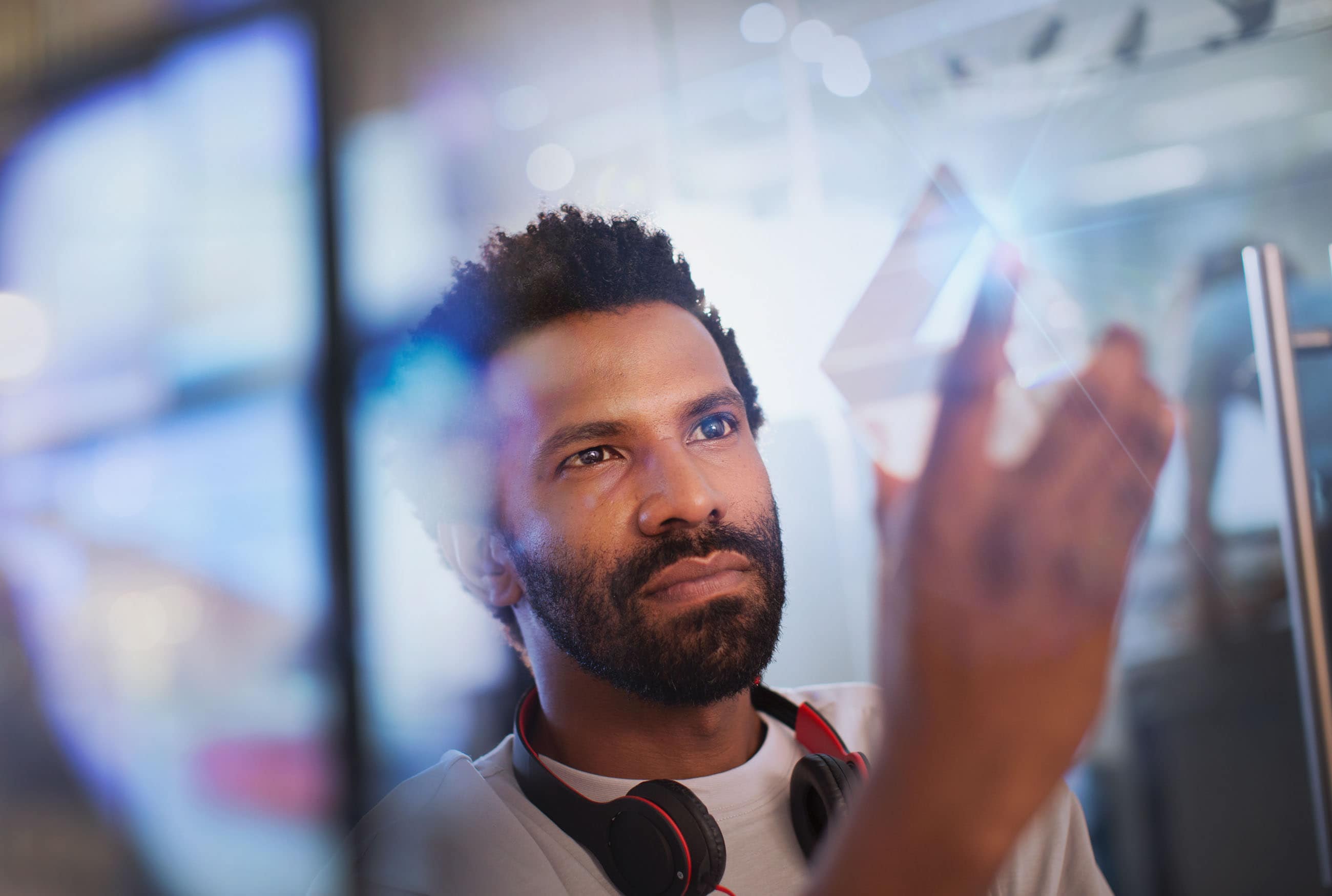 Men approving travel 